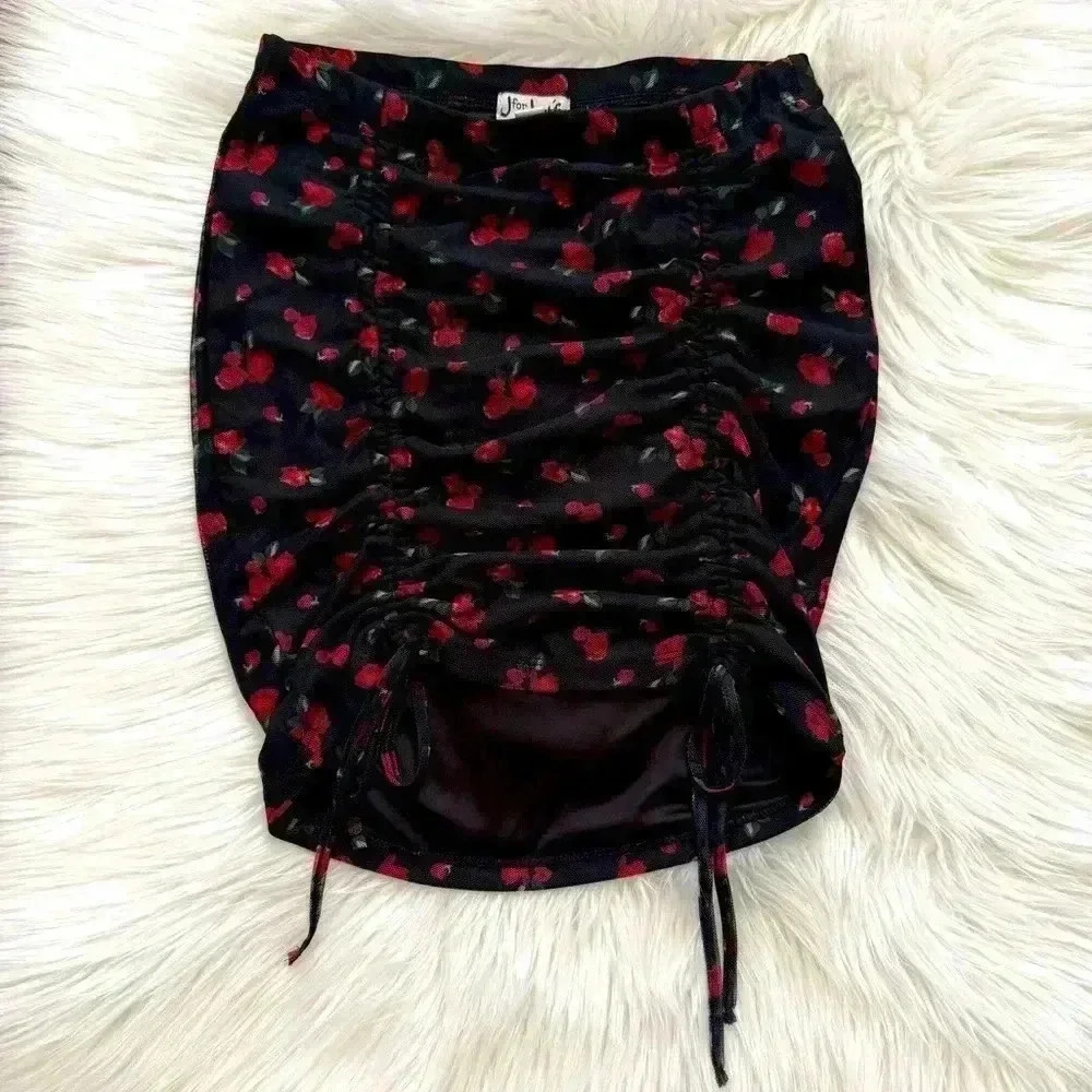 Rose print ruched mesh mini skirt